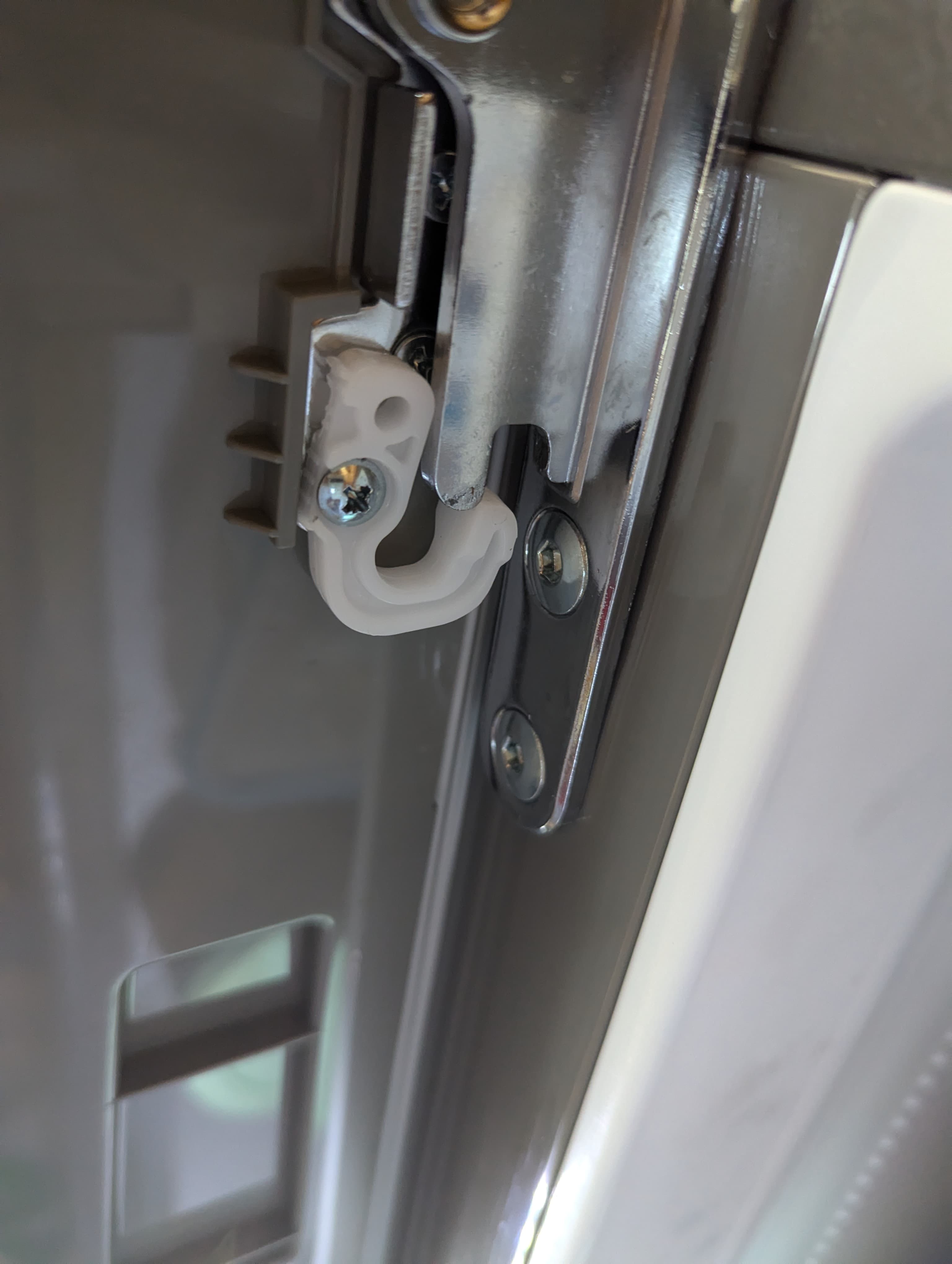 Thinq Refrigerator Door Stop Closer — d4l3k (PRINTABLES)